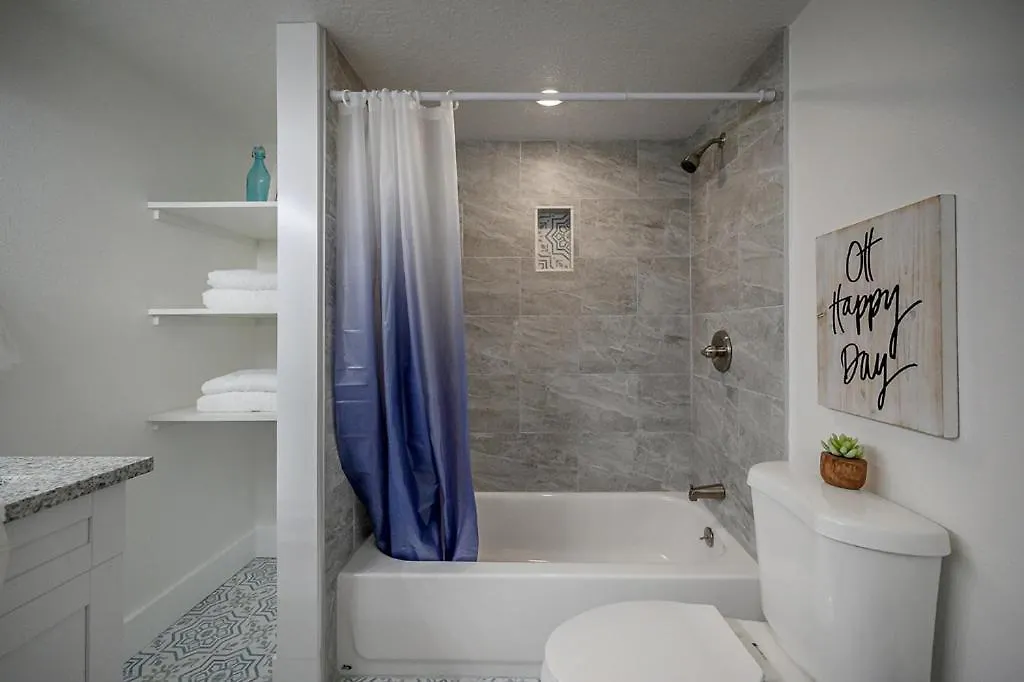 탬파 Renovated Seminole Heights Beauty 빌라